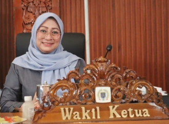 Yuni Indriany Ajak Warga Cipayung Jaya Kompak Jaga Kebersihan