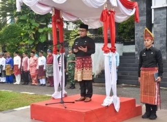 Sujiwo Ajak Seluruh Tenaga Pendidik Bangkitkan Pendidikan Berkualitas di Hardiknas 2025