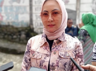 Susi Susilawati Minta Sekolah Swasta dan Negeri Tak Tahan Ijazah Siswa