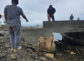 La Ode Anwar Tiha Nilai Proyek Jembatan di Dusun Sahwai, SBB Dikerjakan Asal-Asalan