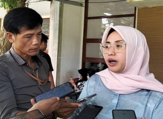 Monica Sosialisasikan Perda Bantuan Hukum Bagi Masyarakat Miskin