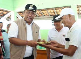 Hari Lansia Nasional, I Komang Koheri Gelar Bakti Sosial di Trimurjo
