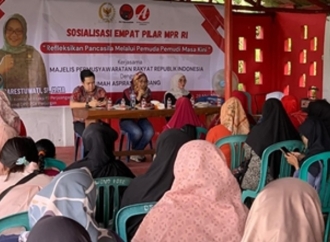 Sadarestuwati Ajak Emak-Emak Jadi Perempuan Berdaya Dalam Perekonomian Keluarga