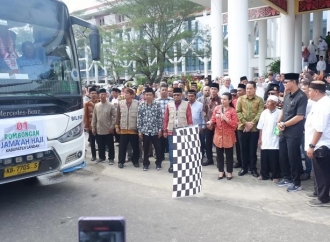Karolin Lepas Sebanyak 52 Calon Jemaah Haji dari Kabupaten Landak: Seluruh Jemaah Berhati-hati