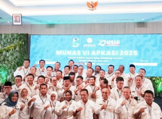 Masinton Pasaribu Hadiri Munas APKASI VI di Manado