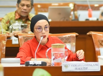 Selly Gantina Soroti Kinerja Para Petugas Haji