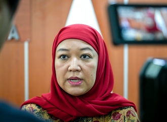 Yuke Tegaskan Pembangunan Tanggul Penahan Rob Miliki Peran Penting Bagi Masyarakat
