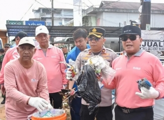 Bupati Kubu Raya Sujiwo Ajak Seluruh Masyarakat Kurangi Penggunaan Plastik