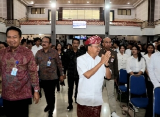 Koster Minta Mahasiswa KKN yang Terjun Ke-214 Desa Catat Keluarga Miskin dan Jalanan Rusak