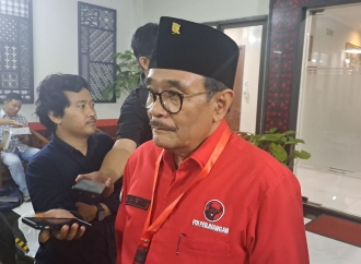 Djarot Harap Gibran dengan Hati Tulus Saat Ziarah ke Makam Bung Karno