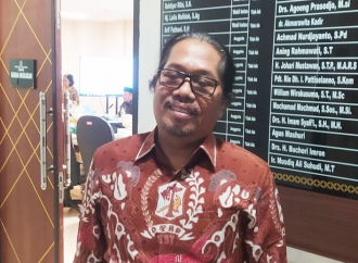Buleks Minta Pemkot Surabaya Tidak Hanya Fokus Berantas Peredaran  Rokok Ilegal