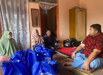 Yudha Puja Turnawan Kunjungi Janda Tua Korban Kebakaran di Cilawu, Minta Pemkab Bantu Pendanaan