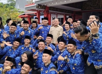 Paolus Hadi Jadi 'Rebutan' Para PPPK Kabupaten Sanggau yang Baru Dilantik