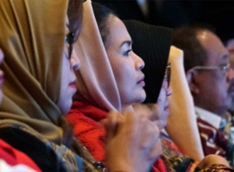 Puti Apresiasi Pertunjukan Tablio Teater dan Musik “Imam Al-Bukhari Et Sukarno”
