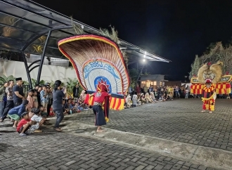 Eko Yunianto Gelar Reog Ponorogo Menutup Bulan Bung Karno