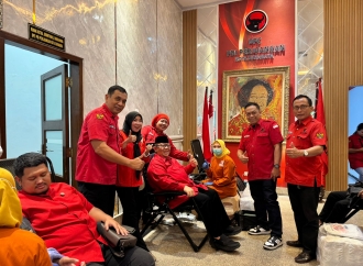 Masyarakat Banjiri Kegiatan Donor Darah yang Digelar PDI Perjuangan Kota Surabaya