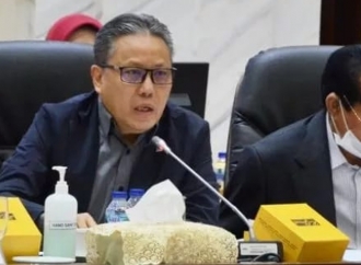 Dolfie Cecar Menteri Keuangan Akan  Pembengkakan Defisit APBN 2025
