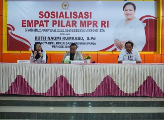 Ruth Naomi Sosialisasi Empat Pilar MPR RI di IISIP Yapis Biak: Intelektual Harus Bijak