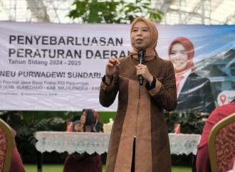 Ineu Purwadewi Sosialisasikan Perda No. 09 Tahun 2014 di Jatinangor, Sumedang