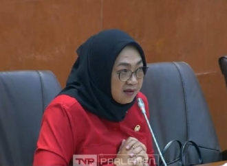 Sadarestuwati Kritisi Tajam PT Telkom: Kuota Hangus dan Penurunan Laba Harus Dijelaskan
