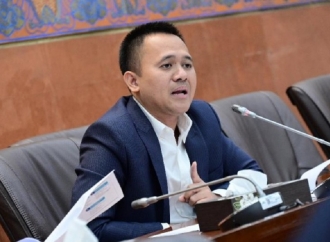 Mufti Anam Bongkar Kinerja PT PLN: Token Error, Tarif Naik, Listrik Desa Tak Kunjung Tuntas!
