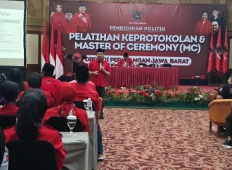 PDI Perjuangan Jabar Gelar Pelatihan Keprotokolan dan MC Bagi 150 Kader Banteng Muda