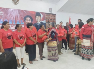 PDI Perjuangan Gelar Aksi Sosial di Kabupaten Sumba Timur