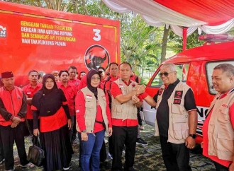 Rachmat Hidayat: PDI Perjuangan di Garis Terdepan dalam Membantu Korban Banjir Kota Mataram 