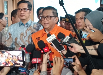 Hasto Kristiyanto Desak KPK Tangkap Harun Masiku! 