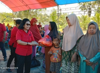 Tiga Srikandi PDI Perjuangan Blusukan di Kabupaten Konawe