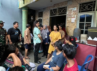 Hilda Kusuma Dewi Tinjau Lokasi Kebakaran di Jakarta Barat, Pastikan Penanganan dan Layanan untuk Warga Terpenuhi