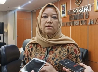 Yuke Yurike Soroti Perlunya Penambahan Alat Untuk Proses Penopingan Pohon di Jakarta
