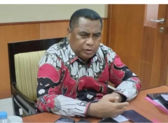 Benhur Watubun Dorong Setiap Kampung di Maluku Miliki Satu Dokter