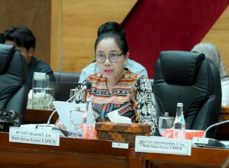 My Esti Layangkan Protes Keras Pelaksanaan Uji Publik Penulisan Ulang Sejarah