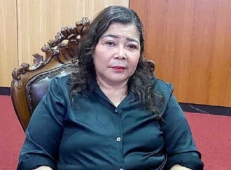 Nenie Lambung Ajak Masyarakat Lebih Peduli Terhadap Isu Lingkungan