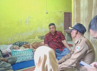 Yudha Puja Turnawan Kunjungi Janda Tua Duafa, Lumpuh dan Sebatang Kara di Kadungora