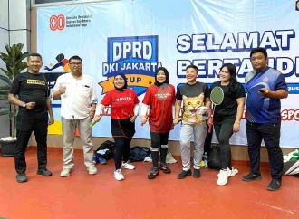 Badminton Jelang HUT RI di DPRD DKI, Yuke Yurike-Susi Taklukkan Francine-Emilia
