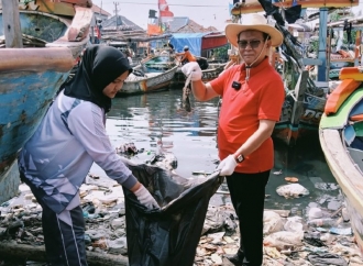 Rokhmin Dahuri Pimpin Langsung Gerakan Bersih-Bersih Sampah dan Keruk Sungai Ciberes