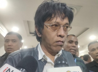 Adian Bagikan Cerita Ihwal Pertimbangan Hasto Kristiyanto Dipilih Kembali Jadi Sekjen