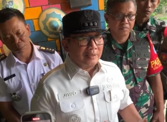 Bupati Sujiwo Larang Bendera dan Atribut Parpol di Sepanjang Jalan Arteri Supadio