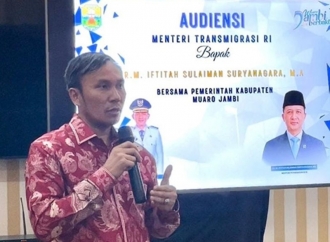 Edi Purwanto Komitmen Perjuangkan Hak Masyarakat Transmigran di Desa Gambut Jaya