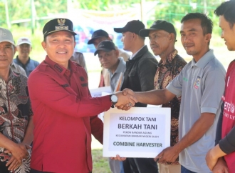Parosil Serahkan Bantuan Alsintan Untuk Wujudkan Swasembada Pangan