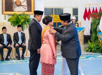 Puan Terima Penghargaan Bintang Republik Indonesia Utama dari Istana: Amanah untuk Rakyat