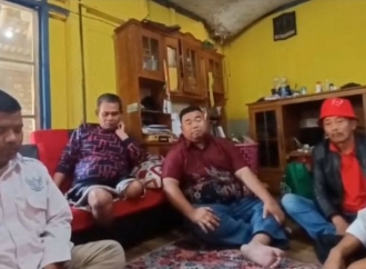 Yudha Puja Turnawan Kunjungi Yaman Suryamin, Guru Honorer Disabilitas Tuna Daksa