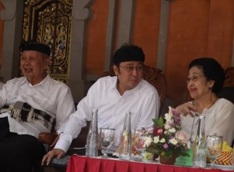 Megawati dan Jajaran PDI Perjuangan Hadiri Pelebon Geriya Sedhawa