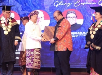 Gubernur Koster Hibahkan Tanah Aset Pemprov ke ISI Bali