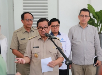 Pramono Pastikan Normalisasi Sungai Ciliwung Mulai Tahun 2026