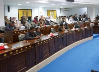 DPRD Kolaka Utara Gelar Paripurna, Fraksi PDI Perjuangan Ungkap Pendapatan Daerah Turun 9%