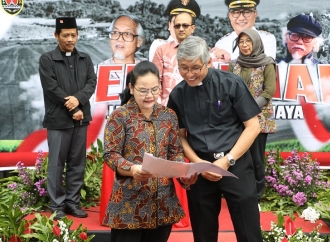 Agustina Wilujeng Resmikan Jalan YB Mangunwijaya