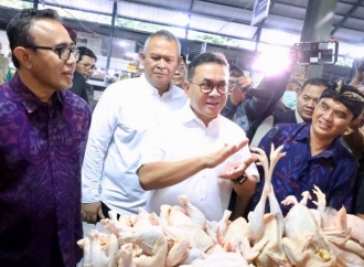Walikota Dampingi Mendag ke Pasar Nyanggelan, Terpantau Harga Pangan Denpasar Stabil